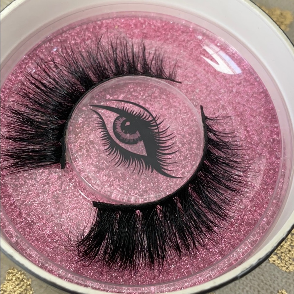 MyT lashes “COCO” - Picture 3 of 3